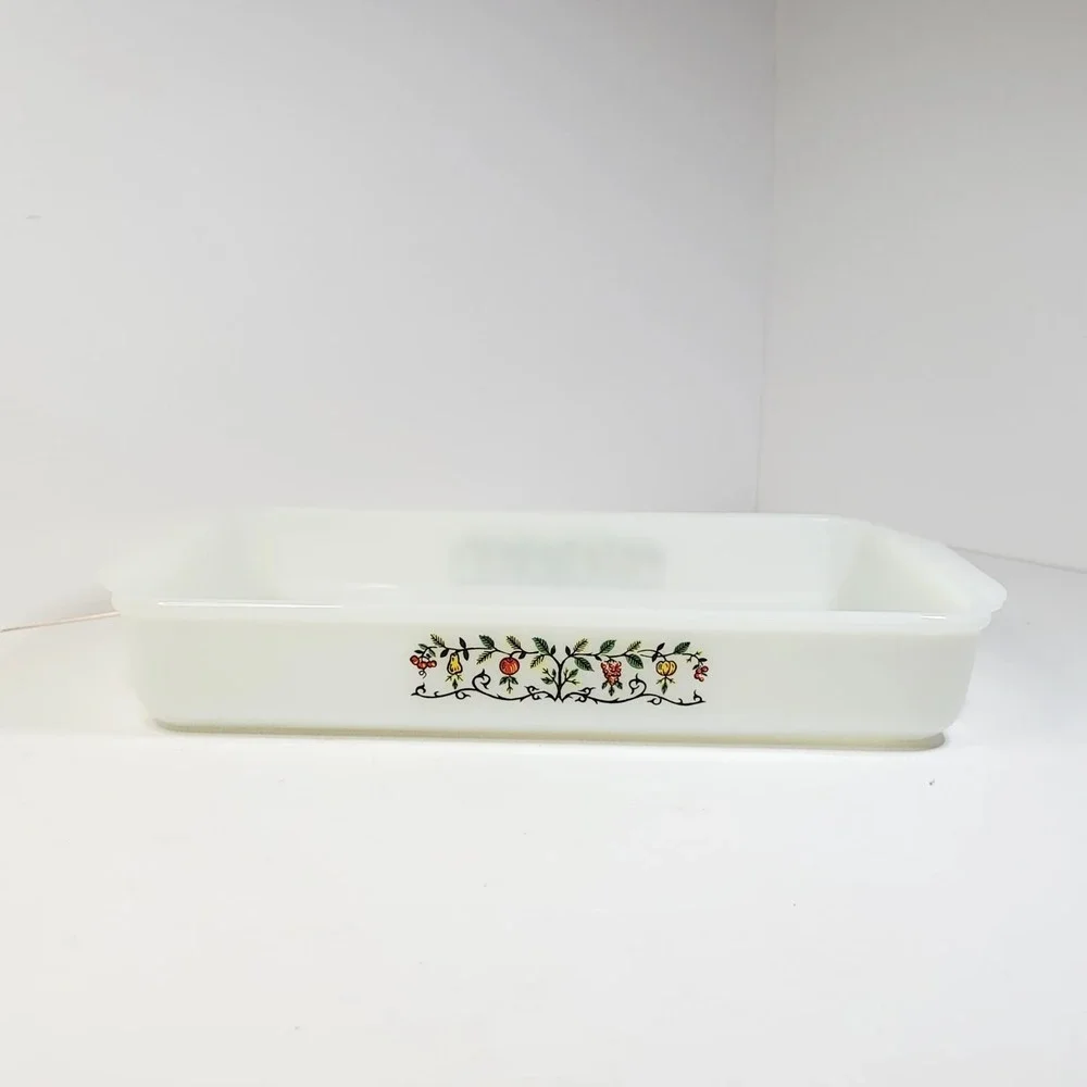 Vintage Fire King Anchor Hocking Ovenware 411 Fruit Tree Casserole Dish 2qt F6